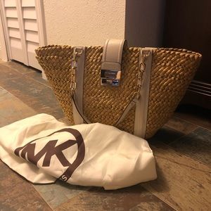 Michael Kors straw purse NEVER USED!